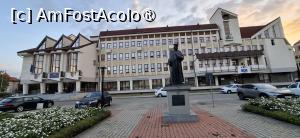 [P13] Bistrita - Piata Petru Rares. Prefectura. » foto by iulianic
 - 
<span class="allrVoted glyphicon glyphicon-heart hidden" id="av1542661"></span>
<a class="m-l-10 hidden" id="sv1542661" onclick="voting_Foto_DelVot(,1542661,2039)" role="button">șterge vot <span class="glyphicon glyphicon-remove"></span></a>
<a id="v91542661" class=" c-red"  onclick="voting_Foto_SetVot(1542661)" role="button"><span class="glyphicon glyphicon-heart-empty"></span> <b>LIKE</b> = Votează poza</a> <img class="hidden"  id="f1542661W9" src="/imagini/loader.gif" border="0" /><span class="AjErrMes hidden" id="e1542661ErM"></span>