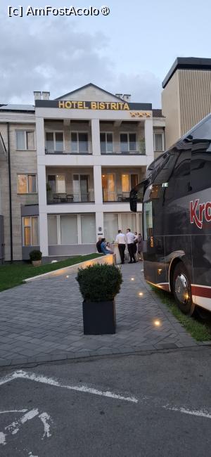 [P02] Bistrita - Hotel Bistrita 3*. Intrarea principala. » foto by iulianic
 - 
<span class="allrVoted glyphicon glyphicon-heart hidden" id="av1542650"></span>
<a class="m-l-10 hidden" id="sv1542650" onclick="voting_Foto_DelVot(,1542650,2039)" role="button">șterge vot <span class="glyphicon glyphicon-remove"></span></a>
<a id="v91542650" class=" c-red"  onclick="voting_Foto_SetVot(1542650)" role="button"><span class="glyphicon glyphicon-heart-empty"></span> <b>LIKE</b> = Votează poza</a> <img class="hidden"  id="f1542650W9" src="/imagini/loader.gif" border="0" /><span class="AjErrMes hidden" id="e1542650ErM"></span>