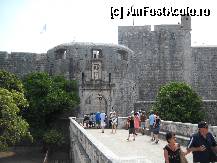 [P04] Dubrovnik - excursie - podul de la intrarea in cetatea medievala » foto by juju66*
 - 
<span class="allrVoted glyphicon glyphicon-heart hidden" id="av336692"></span>
<a class="m-l-10 hidden" id="sv336692" onclick="voting_Foto_DelVot(,336692,608)" role="button">șterge vot <span class="glyphicon glyphicon-remove"></span></a>
<a id="v9336692" class=" c-red"  onclick="voting_Foto_SetVot(336692)" role="button"><span class="glyphicon glyphicon-heart-empty"></span> <b>LIKE</b> = Votează poza</a> <img class="hidden"  id="f336692W9" src="/imagini/loader.gif" border="0" /><span class="AjErrMes hidden" id="e336692ErM"></span>