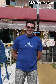 [P11] Kostas, proprietarul, are 38 de ani » foto by albina hoinara
 - 
<span class="allrVoted glyphicon glyphicon-heart hidden" id="av262098"></span>
<a class="m-l-10 hidden" id="sv262098" onclick="voting_Foto_DelVot(,262098,375)" role="button">șterge vot <span class="glyphicon glyphicon-remove"></span></a>
<a id="v9262098" class=" c-red"  onclick="voting_Foto_SetVot(262098)" role="button"><span class="glyphicon glyphicon-heart-empty"></span> <b>LIKE</b> = Votează poza</a> <img class="hidden"  id="f262098W9" src="/imagini/loader.gif" border="0" /><span class="AjErrMes hidden" id="e262098ErM"></span>