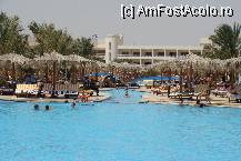 [P11] piscina principala si cladirea principala » foto by cristy1200
 - 
<span class="allrVoted glyphicon glyphicon-heart hidden" id="av222506"></span>
<a class="m-l-10 hidden" id="sv222506" onclick="voting_Foto_DelVot(,222506,418)" role="button">șterge vot <span class="glyphicon glyphicon-remove"></span></a>
<a id="v9222506" class=" c-red"  onclick="voting_Foto_SetVot(222506)" role="button"><span class="glyphicon glyphicon-heart-empty"></span> <b>LIKE</b> = Votează poza</a> <img class="hidden"  id="f222506W9" src="/imagini/loader.gif" border="0" /><span class="AjErrMes hidden" id="e222506ErM"></span>