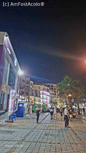 [P23] Hurghada, Sheraton Street in nocturnă » foto by Rodel
 - 
<span class="allrVoted glyphicon glyphicon-heart hidden" id="av1547903"></span>
<a class="m-l-10 hidden" id="sv1547903" onclick="voting_Foto_DelVot(,1547903,454)" role="button">șterge vot <span class="glyphicon glyphicon-remove"></span></a>
<a id="v91547903" class=" c-red"  onclick="voting_Foto_SetVot(1547903)" role="button"><span class="glyphicon glyphicon-heart-empty"></span> <b>LIKE</b> = Votează poza</a> <img class="hidden"  id="f1547903W9" src="/imagini/loader.gif" border="0" /><span class="AjErrMes hidden" id="e1547903ErM"></span>