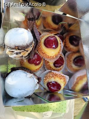 [P22] Dulciuri de la The Bakery - Potamia. » foto by tata123 🔱
 - 
<span class="allrVoted glyphicon glyphicon-heart hidden" id="av1538010"></span>
<a class="m-l-10 hidden" id="sv1538010" onclick="voting_Foto_DelVot(,1538010,460)" role="button">șterge vot <span class="glyphicon glyphicon-remove"></span></a>
<a id="v91538010" class=" c-red"  onclick="voting_Foto_SetVot(1538010)" role="button"><span class="glyphicon glyphicon-heart-empty"></span> <b>LIKE</b> = Votează poza</a> <img class="hidden"  id="f1538010W9" src="/imagini/loader.gif" border="0" /><span class="AjErrMes hidden" id="e1538010ErM"></span>