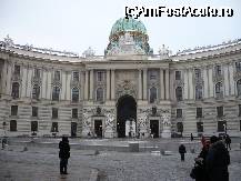 [P15] Viena - Imperial Palace Hofburg, unul din faimoasele palate vieneze » foto by danoradea
 - 
<span class="allrVoted glyphicon glyphicon-heart hidden" id="av44986"></span>
<a class="m-l-10 hidden" id="sv44986" onclick="voting_Foto_DelVot(,44986,461)" role="button">șterge vot <span class="glyphicon glyphicon-remove"></span></a>
<a id="v944986" class=" c-red"  onclick="voting_Foto_SetVot(44986)" role="button"><span class="glyphicon glyphicon-heart-empty"></span> <b>LIKE</b> = Votează poza</a> <img class="hidden"  id="f44986W9" src="/imagini/loader.gif" border="0" /><span class="AjErrMes hidden" id="e44986ErM"></span>