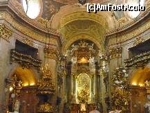 [P18] Austria - Viena - Biserica Sf. Petru (Peterskirche) , cat este de bogat decorata... » foto by Diaura*
 - 
<span class="allrVoted glyphicon glyphicon-heart hidden" id="av219498"></span>
<a class="m-l-10 hidden" id="sv219498" onclick="voting_Foto_DelVot(,219498,461)" role="button">șterge vot <span class="glyphicon glyphicon-remove"></span></a>
<a id="v9219498" class=" c-red"  onclick="voting_Foto_SetVot(219498)" role="button"><span class="glyphicon glyphicon-heart-empty"></span> <b>LIKE</b> = Votează poza</a> <img class="hidden"  id="f219498W9" src="/imagini/loader.gif" border="0" /><span class="AjErrMes hidden" id="e219498ErM"></span>