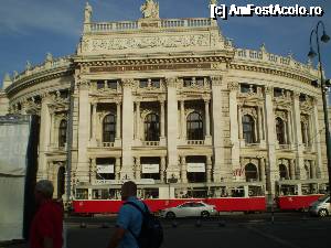 [P10] Burgtheater (Teatrul de Stat al Austriei) » foto by Mihai18
 - 
<span class="allrVoted glyphicon glyphicon-heart hidden" id="av689755"></span>
<a class="m-l-10 hidden" id="sv689755" onclick="voting_Foto_DelVot(,689755,461)" role="button">șterge vot <span class="glyphicon glyphicon-remove"></span></a>
<a id="v9689755" class=" c-red"  onclick="voting_Foto_SetVot(689755)" role="button"><span class="glyphicon glyphicon-heart-empty"></span> <b>LIKE</b> = Votează poza</a> <img class="hidden"  id="f689755W9" src="/imagini/loader.gif" border="0" /><span class="AjErrMes hidden" id="e689755ErM"></span>