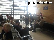 [P15] Aeroportul din Viena, in fine, ajung la salita de asteptare destinata zborului de Cluj » foto by dorgo
 - 
<span class="allrVoted glyphicon glyphicon-heart hidden" id="av448125"></span>
<a class="m-l-10 hidden" id="sv448125" onclick="voting_Foto_DelVot(,448125,461)" role="button">șterge vot <span class="glyphicon glyphicon-remove"></span></a>
<a id="v9448125" class=" c-red"  onclick="voting_Foto_SetVot(448125)" role="button"><span class="glyphicon glyphicon-heart-empty"></span> <b>LIKE</b> = Votează poza</a> <img class="hidden"  id="f448125W9" src="/imagini/loader.gif" border="0" /><span class="AjErrMes hidden" id="e448125ErM"></span>