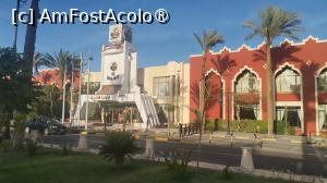 [P15] Traversand Hurghada Avenue, de la Grand Resort ajungi la Grand Hotel Hurghada, si de acolo la plaja comuna. » foto by dorgo
 - 
<span class="allrVoted glyphicon glyphicon-heart hidden" id="av1391116"></span>
<a class="m-l-10 hidden" id="sv1391116" onclick="voting_Foto_DelVot(,1391116,469)" role="button">șterge vot <span class="glyphicon glyphicon-remove"></span></a>
<a id="v91391116" class=" c-red"  onclick="voting_Foto_SetVot(1391116)" role="button"><span class="glyphicon glyphicon-heart-empty"></span> <b>LIKE</b> = Votează poza</a> <img class="hidden"  id="f1391116W9" src="/imagini/loader.gif" border="0" /><span class="AjErrMes hidden" id="e1391116ErM"></span>