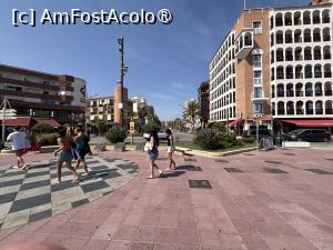 [P06] Centru Lloret de Mar » foto by AZE
 - 
<span class="allrVoted glyphicon glyphicon-heart hidden" id="av1547485"></span>
<a class="m-l-10 hidden" id="sv1547485" onclick="voting_Foto_DelVot(,1547485,479)" role="button">șterge vot <span class="glyphicon glyphicon-remove"></span></a>
<a id="v91547485" class=" c-red"  onclick="voting_Foto_SetVot(1547485)" role="button"><span class="glyphicon glyphicon-heart-empty"></span> <b>LIKE</b> = Votează poza</a> <img class="hidden"  id="f1547485W9" src="/imagini/loader.gif" border="0" /><span class="AjErrMes hidden" id="e1547485ErM"></span>