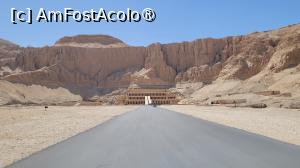 [P26] Templul Hatshepsut, Luxor » foto by vlado2
 - 
<span class="allrVoted glyphicon glyphicon-heart hidden" id="av1522844"></span>
<a class="m-l-10 hidden" id="sv1522844" onclick="voting_Foto_DelVot(,1522844,566)" role="button">șterge vot <span class="glyphicon glyphicon-remove"></span></a>
<a id="v91522844" class=" c-red"  onclick="voting_Foto_SetVot(1522844)" role="button"><span class="glyphicon glyphicon-heart-empty"></span> <b>LIKE</b> = Votează poza</a> <img class="hidden"  id="f1522844W9" src="/imagini/loader.gif" border="0" /><span class="AjErrMes hidden" id="e1522844ErM"></span>