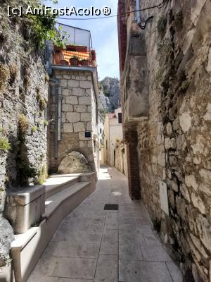 [P22] Strazile din Omis » foto by Catalin Mate
 - 
<span class="allrVoted glyphicon glyphicon-heart hidden" id="av1180091"></span>
<a class="m-l-10 hidden" id="sv1180091" onclick="voting_Foto_DelVot(,1180091,619)" role="button">șterge vot <span class="glyphicon glyphicon-remove"></span></a>
<a id="v91180091" class=" c-red"  onclick="voting_Foto_SetVot(1180091)" role="button"><span class="glyphicon glyphicon-heart-empty"></span> <b>LIKE</b> = Votează poza</a> <img class="hidden"  id="f1180091W9" src="/imagini/loader.gif" border="0" /><span class="AjErrMes hidden" id="e1180091ErM"></span>