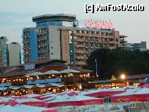 [P05] Hotelul vazut seara, de pe plaja.  » foto by Ralu2
 - 
<span class="allrVoted glyphicon glyphicon-heart hidden" id="av335054"></span>
<a class="m-l-10 hidden" id="sv335054" onclick="voting_Foto_DelVot(,335054,621)" role="button">șterge vot <span class="glyphicon glyphicon-remove"></span></a>
<a id="v9335054" class=" c-red"  onclick="voting_Foto_SetVot(335054)" role="button"><span class="glyphicon glyphicon-heart-empty"></span> <b>LIKE</b> = Votează poza</a> <img class="hidden"  id="f335054W9" src="/imagini/loader.gif" border="0" /><span class="AjErrMes hidden" id="e335054ErM"></span>
