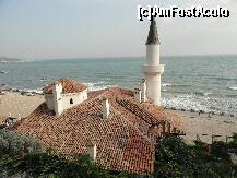 [P12] Castelul, numit si “Cuibul Linistit” (“Quiet Nest” sau “Tenha Juvah” in limba turca) este de fapt o vila cu pereti albi si acoperisuri de tigla rosie strajuite de un minaret. Vedere de sus » foto by Suffisant
 - 
<span class="allrVoted glyphicon glyphicon-heart hidden" id="av269529"></span>
<a class="m-l-10 hidden" id="sv269529" onclick="voting_Foto_DelVot(,269529,679)" role="button">șterge vot <span class="glyphicon glyphicon-remove"></span></a>
<a id="v9269529" class=" c-red"  onclick="voting_Foto_SetVot(269529)" role="button"><span class="glyphicon glyphicon-heart-empty"></span> <b>LIKE</b> = Votează poza</a> <img class="hidden"  id="f269529W9" src="/imagini/loader.gif" border="0" /><span class="AjErrMes hidden" id="e269529ErM"></span>