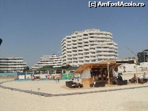 P05 [AUG-2014] Hotelul, asa cum se vede de pe plaja! 