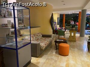 [P10] Hotel Majestic Mamaia - prin lobby » foto by nicole33
 - 
<span class="allrVoted glyphicon glyphicon-heart hidden" id="av1511805"></span>
<a class="m-l-10 hidden" id="sv1511805" onclick="voting_Foto_DelVot(,1511805,782)" role="button">șterge vot <span class="glyphicon glyphicon-remove"></span></a>
<a id="v91511805" class=" c-red"  onclick="voting_Foto_SetVot(1511805)" role="button"><span class="glyphicon glyphicon-heart-empty"></span> <b>LIKE</b> = Votează poza</a> <img class="hidden"  id="f1511805W9" src="/imagini/loader.gif" border="0" /><span class="AjErrMes hidden" id="e1511805ErM"></span>