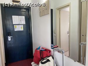 [P21] Hotel Majestic Mamaia - holul camerei » foto by nicole33
 - 
<span class="allrVoted glyphicon glyphicon-heart hidden" id="av1511816"></span>
<a class="m-l-10 hidden" id="sv1511816" onclick="voting_Foto_DelVot(,1511816,782)" role="button">șterge vot <span class="glyphicon glyphicon-remove"></span></a>
<a id="v91511816" class=" c-red"  onclick="voting_Foto_SetVot(1511816)" role="button"><span class="glyphicon glyphicon-heart-empty"></span> <b>LIKE</b> = Votează poza</a> <img class="hidden"  id="f1511816W9" src="/imagini/loader.gif" border="0" /><span class="AjErrMes hidden" id="e1511816ErM"></span>