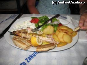 [P22] Papa bun la taverna Zorbas » foto by bbogdanmircea
 - 
<span class="allrVoted glyphicon glyphicon-heart hidden" id="av553284"></span>
<a class="m-l-10 hidden" id="sv553284" onclick="voting_Foto_DelVot(,553284,872)" role="button">șterge vot <span class="glyphicon glyphicon-remove"></span></a>
<a id="v9553284" class=" c-red"  onclick="voting_Foto_SetVot(553284)" role="button"><span class="glyphicon glyphicon-heart-empty"></span> <b>LIKE</b> = Votează poza</a> <img class="hidden"  id="f553284W9" src="/imagini/loader.gif" border="0" /><span class="AjErrMes hidden" id="e553284ErM"></span>