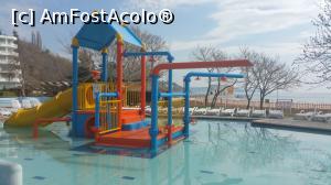 [P23] Kaliakra Superior Albena - piscina pentru copii » foto by nicole33
 - 
<span class="allrVoted glyphicon glyphicon-heart hidden" id="av848675"></span>
<a class="m-l-10 hidden" id="sv848675" onclick="voting_Foto_DelVot(,848675,920)" role="button">șterge vot <span class="glyphicon glyphicon-remove"></span></a>
<a id="v9848675" class=" c-red"  onclick="voting_Foto_SetVot(848675)" role="button"><span class="glyphicon glyphicon-heart-empty"></span> <b>LIKE</b> = Votează poza</a> <img class="hidden"  id="f848675W9" src="/imagini/loader.gif" border="0" /><span class="AjErrMes hidden" id="e848675ErM"></span>