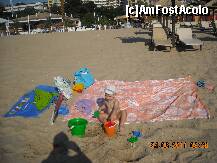 [P06] in spatele lu' BB se vede un pic hotelul » foto by mamidevladut*
 - 
<span class="allrVoted glyphicon glyphicon-heart hidden" id="av216276"></span>
<a class="m-l-10 hidden" id="sv216276" onclick="voting_Foto_DelVot(,216276,947)" role="button">șterge vot <span class="glyphicon glyphicon-remove"></span></a>
<a id="v9216276" class=" c-red"  onclick="voting_Foto_SetVot(216276)" role="button"><span class="glyphicon glyphicon-heart-empty"></span> <b>LIKE</b> = Votează poza</a> <img class="hidden"  id="f216276W9" src="/imagini/loader.gif" border="0" /><span class="AjErrMes hidden" id="e216276ErM"></span>