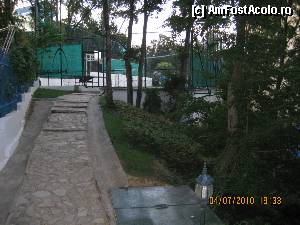 [P21] In zona din spatele hotelului, terenul de sport.  » foto by Krisko
 - 
<span class="allrVoted glyphicon glyphicon-heart hidden" id="av342100"></span>
<a class="m-l-10 hidden" id="sv342100" onclick="voting_Foto_DelVot(,342100,947)" role="button">șterge vot <span class="glyphicon glyphicon-remove"></span></a>
<a id="v9342100" class=" c-red"  onclick="voting_Foto_SetVot(342100)" role="button"><span class="glyphicon glyphicon-heart-empty"></span> <b>LIKE</b> = Votează poza</a> <img class="hidden"  id="f342100W9" src="/imagini/loader.gif" border="0" /><span class="AjErrMes hidden" id="e342100ErM"></span>