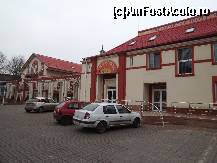 [P06] Heaven Hotel (Hunedoara) - vedere exterioară, parcarea și intrarea la restaurant (și recepție) » foto by Dragoș_MD
 - 
<span class="allrVoted glyphicon glyphicon-heart hidden" id="av497601"></span>
<a class="m-l-10 hidden" id="sv497601" onclick="voting_Foto_DelVot(,497601,1054)" role="button">șterge vot <span class="glyphicon glyphicon-remove"></span></a>
<a id="v9497601" class=" c-red"  onclick="voting_Foto_SetVot(497601)" role="button"><span class="glyphicon glyphicon-heart-empty"></span> <b>LIKE</b> = Votează poza</a> <img class="hidden"  id="f497601W9" src="/imagini/loader.gif" border="0" /><span class="AjErrMes hidden" id="e497601ErM"></span>