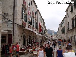 [P22] strada Stradun din cetatea Dubrovnikului » foto by dan16
 - 
<span class="allrVoted glyphicon glyphicon-heart hidden" id="av344272"></span>
<a class="m-l-10 hidden" id="sv344272" onclick="voting_Foto_DelVot(,344272,1103)" role="button">șterge vot <span class="glyphicon glyphicon-remove"></span></a>
<a id="v9344272" class=" c-red"  onclick="voting_Foto_SetVot(344272)" role="button"><span class="glyphicon glyphicon-heart-empty"></span> <b>LIKE</b> = Votează poza</a> <img class="hidden"  id="f344272W9" src="/imagini/loader.gif" border="0" /><span class="AjErrMes hidden" id="e344272ErM"></span>