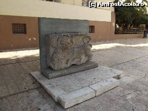 [P70] Leu veneţian în Piaţa Syntagma » foto by irinad
 - 
<span class="allrVoted glyphicon glyphicon-heart hidden" id="av678755"></span>
<a class="m-l-10 hidden" id="sv678755" onclick="voting_Foto_DelVot(,678755,1167)" role="button">șterge vot <span class="glyphicon glyphicon-remove"></span></a>
<a id="v9678755" class=" c-red"  onclick="voting_Foto_SetVot(678755)" role="button"><span class="glyphicon glyphicon-heart-empty"></span> <b>LIKE</b> = Votează poza</a> <img class="hidden"  id="f678755W9" src="/imagini/loader.gif" border="0" /><span class="AjErrMes hidden" id="e678755ErM"></span>
