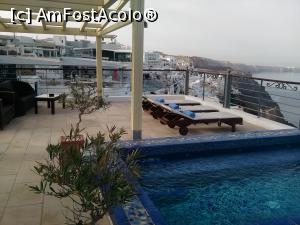 [P05] Suntem in Fira, pe promenada de pe buza craterului, langa o piscina cu jacuzzi » foto by dorgo
 - 
<span class="allrVoted glyphicon glyphicon-heart hidden" id="av772658"></span>
<a class="m-l-10 hidden" id="sv772658" onclick="voting_Foto_DelVot(,772658,1177)" role="button">șterge vot <span class="glyphicon glyphicon-remove"></span></a>
<a id="v9772658" class=" c-red"  onclick="voting_Foto_SetVot(772658)" role="button"><span class="glyphicon glyphicon-heart-empty"></span> <b>LIKE</b> = Votează poza</a> <img class="hidden"  id="f772658W9" src="/imagini/loader.gif" border="0" /><span class="AjErrMes hidden" id="e772658ErM"></span>