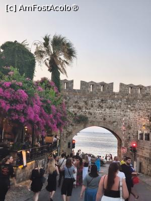 [P31] Rodos Town » foto by ioana74
 - 
<span class="allrVoted glyphicon glyphicon-heart hidden" id="av1541056"></span>
<a class="m-l-10 hidden" id="sv1541056" onclick="voting_Foto_DelVot(,1541056,1227)" role="button">șterge vot <span class="glyphicon glyphicon-remove"></span></a>
<a id="v91541056" class=" c-red"  onclick="voting_Foto_SetVot(1541056)" role="button"><span class="glyphicon glyphicon-heart-empty"></span> <b>LIKE</b> = Votează poza</a> <img class="hidden"  id="f1541056W9" src="/imagini/loader.gif" border="0" /><span class="AjErrMes hidden" id="e1541056ErM"></span>