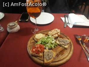 [P95] Crostini și aperol au însemnat masa de seară, în general.  » foto by Aurici
 - 
<span class="allrVoted glyphicon glyphicon-heart hidden" id="av1087637"></span>
<a class="m-l-10 hidden" id="sv1087637" onclick="voting_Foto_DelVot(,1087637,1230)" role="button">șterge vot <span class="glyphicon glyphicon-remove"></span></a>
<a id="v91087637" class=" c-red"  onclick="voting_Foto_SetVot(1087637)" role="button"><span class="glyphicon glyphicon-heart-empty"></span> <b>LIKE</b> = Votează poza</a> <img class="hidden"  id="f1087637W9" src="/imagini/loader.gif" border="0" /><span class="AjErrMes hidden" id="e1087637ErM"></span>