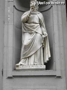 [P16] Statuia lui Petrarca, din curtea de la Galleria degli Uffizi » foto by Costi
 - 
<span class="allrVoted glyphicon glyphicon-heart hidden" id="av46729"></span>
<a class="m-l-10 hidden" id="sv46729" onclick="voting_Foto_DelVot(,46729,1230)" role="button">șterge vot <span class="glyphicon glyphicon-remove"></span></a>
<a id="v946729" class=" c-red"  onclick="voting_Foto_SetVot(46729)" role="button"><span class="glyphicon glyphicon-heart-empty"></span> <b>LIKE</b> = Votează poza</a> <img class="hidden"  id="f46729W9" src="/imagini/loader.gif" border="0" /><span class="AjErrMes hidden" id="e46729ErM"></span>