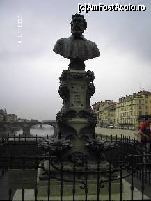 [P03] Bustul lui Benvenuto Cellini (sculptor florentin, renumit reprezentant al manierismului italian), de pe Ponte Vecchio » foto by Costi
 - 
<span class="allrVoted glyphicon glyphicon-heart hidden" id="av46714"></span>
<a class="m-l-10 hidden" id="sv46714" onclick="voting_Foto_DelVot(,46714,1230)" role="button">șterge vot <span class="glyphicon glyphicon-remove"></span></a>
<a id="v946714" class=" c-red"  onclick="voting_Foto_SetVot(46714)" role="button"><span class="glyphicon glyphicon-heart-empty"></span> <b>LIKE</b> = Votează poza</a> <img class="hidden"  id="f46714W9" src="/imagini/loader.gif" border="0" /><span class="AjErrMes hidden" id="e46714ErM"></span>