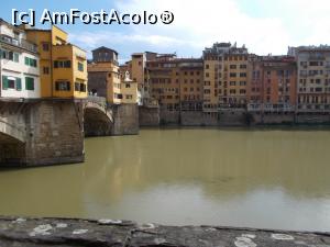 [P13] Pe Ponte Vechio, Florența și cheiurile sale » foto by mihaelavoicu
 - 
<span class="allrVoted glyphicon glyphicon-heart hidden" id="av1056290"></span>
<a class="m-l-10 hidden" id="sv1056290" onclick="voting_Foto_DelVot(,1056290,1230)" role="button">șterge vot <span class="glyphicon glyphicon-remove"></span></a>
<a id="v91056290" class=" c-red"  onclick="voting_Foto_SetVot(1056290)" role="button"><span class="glyphicon glyphicon-heart-empty"></span> <b>LIKE</b> = Votează poza</a> <img class="hidden"  id="f1056290W9" src="/imagini/loader.gif" border="0" /><span class="AjErrMes hidden" id="e1056290ErM"></span>