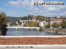 [P01] De pe Ponte Navi, poate fi urmărit cursul râului Adige, în faţă este Ponte Nuovo del Popolo, iar mai sus, în plan îndepărtat, Castelul San Pietro. » foto by Aqvila
 - 
<span class="allrVoted glyphicon glyphicon-heart hidden" id="av303380"></span>
<a class="m-l-10 hidden" id="sv303380" onclick="voting_Foto_DelVot(,303380,1233)" role="button">șterge vot <span class="glyphicon glyphicon-remove"></span></a>
<a id="v9303380" class=" c-red"  onclick="voting_Foto_SetVot(303380)" role="button"><span class="glyphicon glyphicon-heart-empty"></span> <b>LIKE</b> = Votează poza</a> <img class="hidden"  id="f303380W9" src="/imagini/loader.gif" border="0" /><span class="AjErrMes hidden" id="e303380ErM"></span>