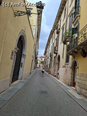 [P37] Via Duomo » foto by Carmen Ion
 - 
<span class="allrVoted glyphicon glyphicon-heart hidden" id="av1547942"></span>
<a class="m-l-10 hidden" id="sv1547942" onclick="voting_Foto_DelVot(,1547942,1233)" role="button">șterge vot <span class="glyphicon glyphicon-remove"></span></a>
<a id="v91547942" class=" c-red"  onclick="voting_Foto_SetVot(1547942)" role="button"><span class="glyphicon glyphicon-heart-empty"></span> <b>LIKE</b> = Votează poza</a> <img class="hidden"  id="f1547942W9" src="/imagini/loader.gif" border="0" /><span class="AjErrMes hidden" id="e1547942ErM"></span>