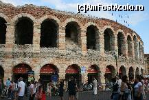 [P12] Arena din Verona, zona portilor de acces » foto by santana*
 - 
<span class="allrVoted glyphicon glyphicon-heart hidden" id="av156007"></span>
<a class="m-l-10 hidden" id="sv156007" onclick="voting_Foto_DelVot(,156007,1233)" role="button">șterge vot <span class="glyphicon glyphicon-remove"></span></a>
<a id="v9156007" class=" c-red"  onclick="voting_Foto_SetVot(156007)" role="button"><span class="glyphicon glyphicon-heart-empty"></span> <b>LIKE</b> = Votează poza</a> <img class="hidden"  id="f156007W9" src="/imagini/loader.gif" border="0" /><span class="AjErrMes hidden" id="e156007ErM"></span>