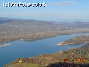 [P75] Vedere spre fluviul Dunarea, Visegrad » foto by Yolanda
 - 
<span class="allrVoted glyphicon glyphicon-heart hidden" id="av1512030"></span>
<a class="m-l-10 hidden" id="sv1512030" onclick="voting_Foto_DelVot(,1512030,1275)" role="button">șterge vot <span class="glyphicon glyphicon-remove"></span></a>
<a id="v91512030" class=" c-red"  onclick="voting_Foto_SetVot(1512030)" role="button"><span class="glyphicon glyphicon-heart-empty"></span> <b>LIKE</b> = Votează poza</a> <img class="hidden"  id="f1512030W9" src="/imagini/loader.gif" border="0" /><span class="AjErrMes hidden" id="e1512030ErM"></span>