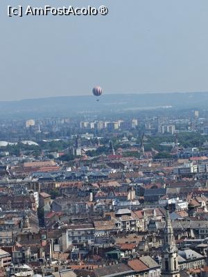[P31] Balonul văzut de pe Dealul Gellert. » foto by tata123 🔱
 - 
<span class="allrVoted glyphicon glyphicon-heart hidden" id="av1540486"></span>
<a class="m-l-10 hidden" id="sv1540486" onclick="voting_Foto_DelVot(,1540486,1275)" role="button">șterge vot <span class="glyphicon glyphicon-remove"></span></a>
<a id="v91540486" class=" c-red"  onclick="voting_Foto_SetVot(1540486)" role="button"><span class="glyphicon glyphicon-heart-empty"></span> <b>LIKE</b> = Votează poza</a> <img class="hidden"  id="f1540486W9" src="/imagini/loader.gif" border="0" /><span class="AjErrMes hidden" id="e1540486ErM"></span>