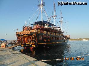 P12 [AUG-2014] Un vas superb in portul Ormos Panagias