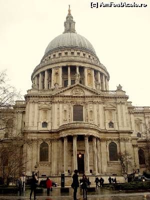 [P14] St Paul'S Cathedral » foto by Rusalka
 - 
<span class="allrVoted glyphicon glyphicon-heart hidden" id="av546860"></span>
<a class="m-l-10 hidden" id="sv546860" onclick="voting_Foto_DelVot(,546860,1570)" role="button">șterge vot <span class="glyphicon glyphicon-remove"></span></a>
<a id="v9546860" class=" c-red"  onclick="voting_Foto_SetVot(546860)" role="button"><span class="glyphicon glyphicon-heart-empty"></span> <b>LIKE</b> = Votează poza</a> <img class="hidden"  id="f546860W9" src="/imagini/loader.gif" border="0" /><span class="AjErrMes hidden" id="e546860ErM"></span>