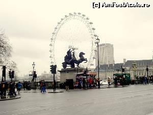 [P06] London Eye » foto by Rusalka
 - 
<span class="allrVoted glyphicon glyphicon-heart hidden" id="av546852"></span>
<a class="m-l-10 hidden" id="sv546852" onclick="voting_Foto_DelVot(,546852,1570)" role="button">șterge vot <span class="glyphicon glyphicon-remove"></span></a>
<a id="v9546852" class=" c-red"  onclick="voting_Foto_SetVot(546852)" role="button"><span class="glyphicon glyphicon-heart-empty"></span> <b>LIKE</b> = Votează poza</a> <img class="hidden"  id="f546852W9" src="/imagini/loader.gif" border="0" /><span class="AjErrMes hidden" id="e546852ErM"></span>