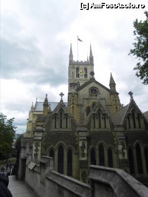 [P04] Southwark Cathedral, the oldest gothic church in London.  » foto by TraianS
 - 
<span class="allrVoted glyphicon glyphicon-heart hidden" id="av487315"></span>
<a class="m-l-10 hidden" id="sv487315" onclick="voting_Foto_DelVot(,487315,1570)" role="button">șterge vot <span class="glyphicon glyphicon-remove"></span></a>
<a id="v9487315" class=" c-red"  onclick="voting_Foto_SetVot(487315)" role="button"><span class="glyphicon glyphicon-heart-empty"></span> <b>LIKE</b> = Votează poza</a> <img class="hidden"  id="f487315W9" src="/imagini/loader.gif" border="0" /><span class="AjErrMes hidden" id="e487315ErM"></span>