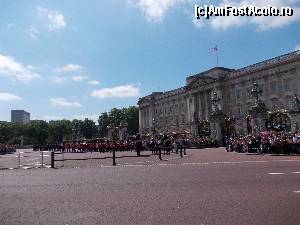 [P05] Buckingham Palace, cine are ochi buni...  » foto by marius gaudi*
 - 
<span class="allrVoted glyphicon glyphicon-heart hidden" id="av683346"></span>
<a class="m-l-10 hidden" id="sv683346" onclick="voting_Foto_DelVot(,683346,1570)" role="button">șterge vot <span class="glyphicon glyphicon-remove"></span></a>
<a id="v9683346" class=" c-red"  onclick="voting_Foto_SetVot(683346)" role="button"><span class="glyphicon glyphicon-heart-empty"></span> <b>LIKE</b> = Votează poza</a> <img class="hidden"  id="f683346W9" src="/imagini/loader.gif" border="0" /><span class="AjErrMes hidden" id="e683346ErM"></span>