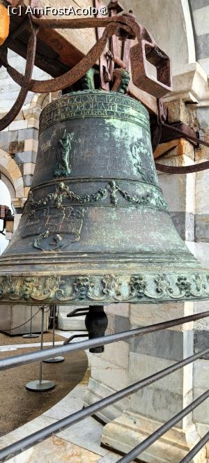 [P19] Un clopot aflat în turn. » foto by tata123 🔱
 - 
<span class="allrVoted glyphicon glyphicon-heart hidden" id="av1480775"></span>
<a class="m-l-10 hidden" id="sv1480775" onclick="voting_Foto_DelVot(,1480775,1574)" role="button">șterge vot <span class="glyphicon glyphicon-remove"></span></a>
<a id="v91480775" class=" c-red"  onclick="voting_Foto_SetVot(1480775)" role="button"><span class="glyphicon glyphicon-heart-empty"></span> <b>LIKE</b> = Votează poza</a> <img class="hidden"  id="f1480775W9" src="/imagini/loader.gif" border="0" /><span class="AjErrMes hidden" id="e1480775ErM"></span>