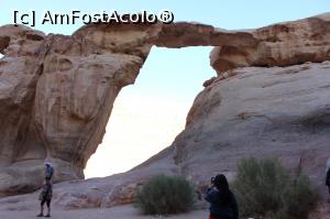 P20 [NOV-2017] Wadi Rum, Arcul Um Frouth m-a impresionat și speriat, am urcat pe el în patru labe și am coborât pe fund, mi-am sfâșiat pantalonii dar a meritat!... 
