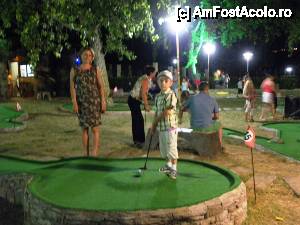 [P21] Minigolf... si o eleganta prezenta feminina din Romania: -)  » foto by myk007
 - 
<span class="allrVoted glyphicon glyphicon-heart hidden" id="av458235"></span>
<a class="m-l-10 hidden" id="sv458235" onclick="voting_Foto_DelVot(,458235,1618)" role="button">șterge vot <span class="glyphicon glyphicon-remove"></span></a>
<a id="v9458235" class=" c-red"  onclick="voting_Foto_SetVot(458235)" role="button"><span class="glyphicon glyphicon-heart-empty"></span> <b>LIKE</b> = Votează poza</a> <img class="hidden"  id="f458235W9" src="/imagini/loader.gif" border="0" /><span class="AjErrMes hidden" id="e458235ErM"></span>