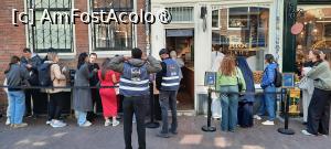 [P78] Amsterdam, La coadă la cartofi prăjiți » foto by mprofeanu
 - 
<span class="allrVoted glyphicon glyphicon-heart hidden" id="av1479637"></span>
<a class="m-l-10 hidden" id="sv1479637" onclick="voting_Foto_DelVot(,1479637,1639)" role="button">șterge vot <span class="glyphicon glyphicon-remove"></span></a>
<a id="v91479637" class=" c-red"  onclick="voting_Foto_SetVot(1479637)" role="button"><span class="glyphicon glyphicon-heart-empty"></span> <b>LIKE</b> = Votează poza</a> <img class="hidden"  id="f1479637W9" src="/imagini/loader.gif" border="0" /><span class="AjErrMes hidden" id="e1479637ErM"></span>