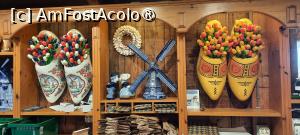 [P42] Zaanse Schans, Atelierul de Saboți - Träskor Verkstad, diferite tipuri de Saboți decor » foto by mprofeanu
 - 
<span class="allrVoted glyphicon glyphicon-heart hidden" id="av1515096"></span>
<a class="m-l-10 hidden" id="sv1515096" onclick="voting_Foto_DelVot(,1515096,1639)" role="button">șterge vot <span class="glyphicon glyphicon-remove"></span></a>
<a id="v91515096" class=" c-red"  onclick="voting_Foto_SetVot(1515096)" role="button"><span class="glyphicon glyphicon-heart-empty"></span> <b>LIKE</b> = Votează poza</a> <img class="hidden"  id="f1515096W9" src="/imagini/loader.gif" border="0" /><span class="AjErrMes hidden" id="e1515096ErM"></span>