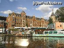 [P02] Gara Centrală din Amsterdam » foto by Costi
 - 
<span class="allrVoted glyphicon glyphicon-heart hidden" id="av24584"></span>
<a class="m-l-10 hidden" id="sv24584" onclick="voting_Foto_DelVot(,24584,1639)" role="button">șterge vot <span class="glyphicon glyphicon-remove"></span></a>
<a id="v924584" class=" c-red"  onclick="voting_Foto_SetVot(24584)" role="button"><span class="glyphicon glyphicon-heart-empty"></span> <b>LIKE</b> = Votează poza</a> <img class="hidden"  id="f24584W9" src="/imagini/loader.gif" border="0" /><span class="AjErrMes hidden" id="e24584ErM"></span>