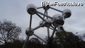 [P11] Atomium » foto by simon_niculae
 - 
<span class="allrVoted glyphicon glyphicon-heart hidden" id="av691322"></span>
<a class="m-l-10 hidden" id="sv691322" onclick="voting_Foto_DelVot(,691322,1641)" role="button">șterge vot <span class="glyphicon glyphicon-remove"></span></a>
<a id="v9691322" class=" c-red"  onclick="voting_Foto_SetVot(691322)" role="button"><span class="glyphicon glyphicon-heart-empty"></span> <b>LIKE</b> = Votează poza</a> <img class="hidden"  id="f691322W9" src="/imagini/loader.gif" border="0" /><span class="AjErrMes hidden" id="e691322ErM"></span>